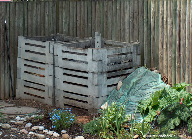 Komposthaufen im Garten